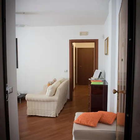 Casa Menhir Aet Барі