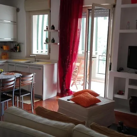 Casa Menhir Aet * Bari